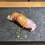 鮨 琥珀 - イサキ