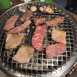 炭火極味焼肉 英 - 