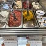 アンティカ ジェラテリア - いちごシャーベット、マンゴーも大人気で美味しいです