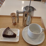 トーコーキッチン - ガトーショコラ　ホットコーヒー