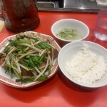 レバニラ中華 満腹 - 