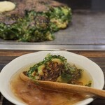 たぴおか食堂 - 和風だし︰香ばしいねぎ焼きをやさしいお出汁に浸す
      明石焼きみたいで、めちゃうまい