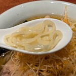 舟場 - 曽我製麺の中太麺