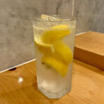 鮨 いとう - 生搾りレモンサワー