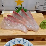 酒処 さくらがわ - 寒ブリ刺