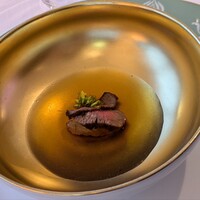 オテル・ド・ヨシノ - 熊野牛のコンソメ