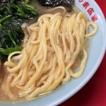 末広家 - 酒井の麺は普通茹ででモッチリ。