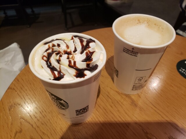 Starbucks Coffee Keihangi Onshijo Ekiten photo 3