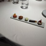 AZUR et MASA UEKI - ハーブティーとプティフール