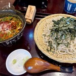 鵠沼海岸 蕎麦兄 - 豚にら蕎麦（1,850円）。