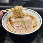 豚一頭清湯麺 - 