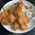 まんぷく亭 - ミックスフライ定食