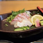 Ekimae no Rakuda - 