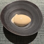 蒼 - 比内地鶏卵とその香酒造赤酒のアイスクリーム