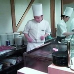 奥入瀬渓流ホテル - ステーキ、天ぷらなどその場で調理♪
      