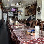 SWAAD - 店内　全てテーブル席