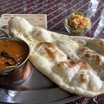 SWAAD - 本日のカレーセット　900円　チキンとナスのカレー