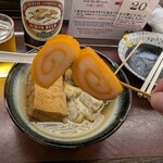 黒百合 - 金沢おでんならではの赤巻。