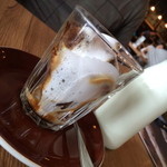 Roast Coffee & Eatery - 