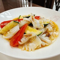 紋甲イカと夏野菜のXO醬炒め