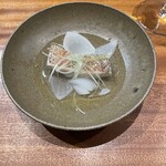AKAI - キジハタと新玉葱の酒蒸し