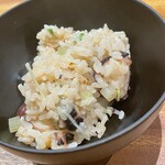 AKAI - タコ飯のアップ、美しいビジュ