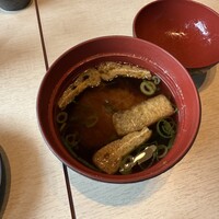 築地 孫右衛門 ミント神戸店 - 赤だし