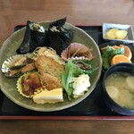 むすび屋 - 日替わり定食　¥750
