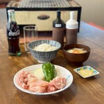 松阪が誇る名物!鶏みそ焼き肉 松阪食堂 - 