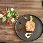 エントロ スープ&タパス - これがセット ご飯と スープがついてます。ボリュームあります。