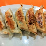 ラーメン＆カレー　山形アッキー - モチモチ皮に野菜の甘味感じる餡が一杯で美味しいです