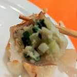 ラーメン＆カレー　山形アッキー - 餃子の断面