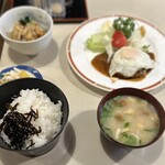 ハチロー - ハンバーグ定食