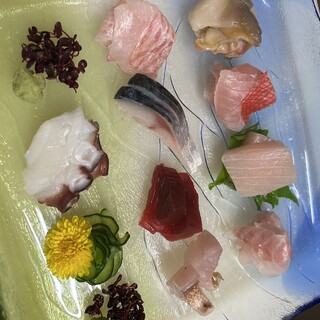 お肉もお魚も楽しめる！ボリュームたっぷりの全3種のコース◎