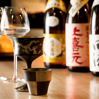 全國各地著名的當地葡萄酒“驚人的1杯均勻390日元 (含稅429日元) ”