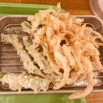 トウキョウサンフラワーイイダバシ - アスパラ天　野菜のかき揚げ