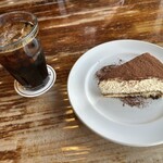 プレストンカフェ - 料理写真:ティラミスセット　　　700円