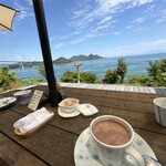 海の見えるカフェ - 