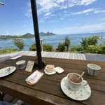 海の見えるカフェ - 