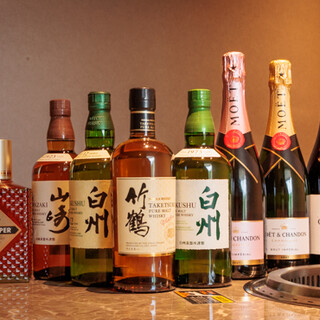 入手困難なジャパニーズウイスキーをはじめ、豊富なラインナップ