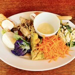 ラ クチーナ ヴェンティトレ - 素晴らしい前菜の盛り合わせ、3人でも分けられそうですがこれが一人前✨❣️