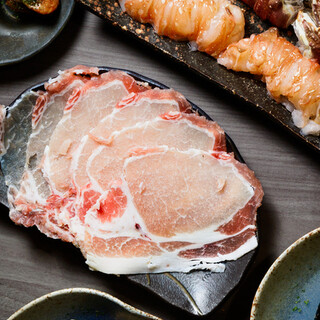 居酒屋メニューも豊富！長崎県産芳寿豚の料理もこだわり!!