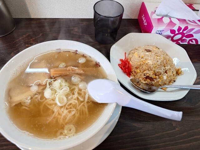 ラーチャン家 三条店 - 北三条/ラーメン | 食べログ