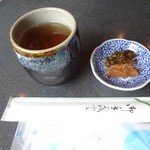 Soba Dokoro Yuu Kyou - お茶と漬物