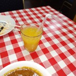 U-KHAN - サービスのマンゴージュース　　辛さには良いです