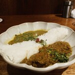 芝大門 BAR 新海 - 薬膳カレー2種盛りHalf
