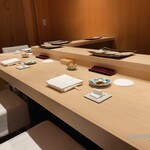 鮨 龍次郎 - サブカウンターは5席