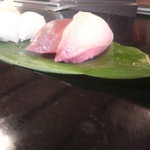 延喜寿し - にぎりずし（イカ、鯛、トロ、ハマチ）