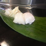 延喜寿し - にぎりずし（イカ、鯛）