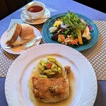 ビストロ じゅん - ランチ　信州産骨付き鶏もも肉のコンフィセット